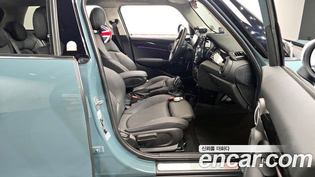 Mini Cooper S 3세대, 2023 11