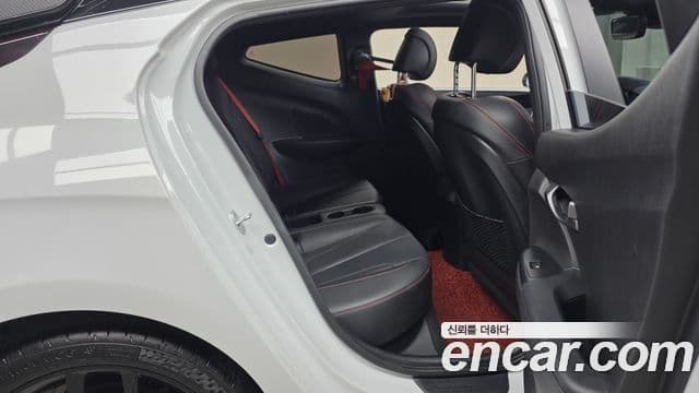 Hyundai Veloster (JS) Core, 2019 12