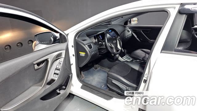 Hyundai Avante MD Luxury, 2012 10