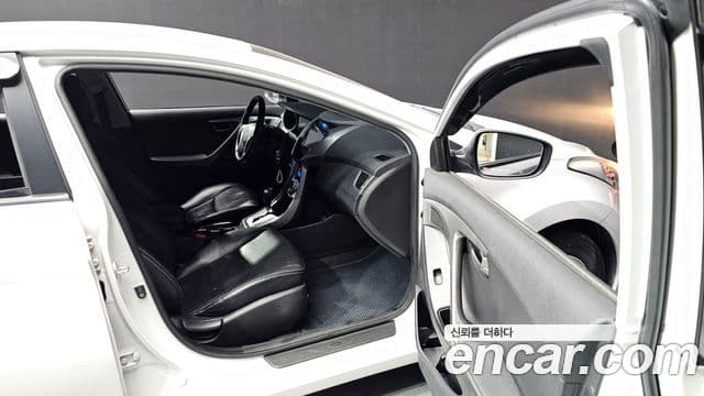 Hyundai Avante MD Luxury, 2012 12