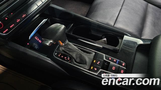 Kia All New K7 3.0 LPI Prestige (арендный автомобиль), 2016 9