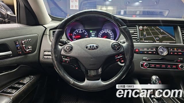 Kia K9 Executive, 2014 13