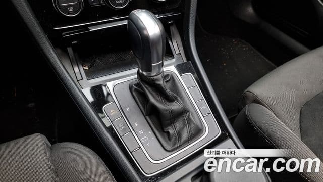 Volkswagen Гольф 7세대, 2015 9