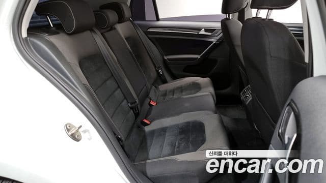 Volkswagen Гольф 7세대, 2015 12