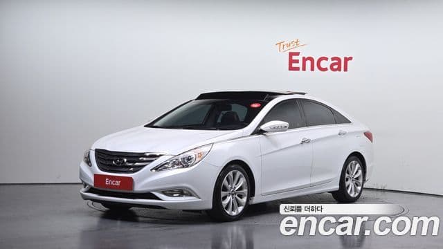 Hyundai YF Sonata топовая версия, 2011 1