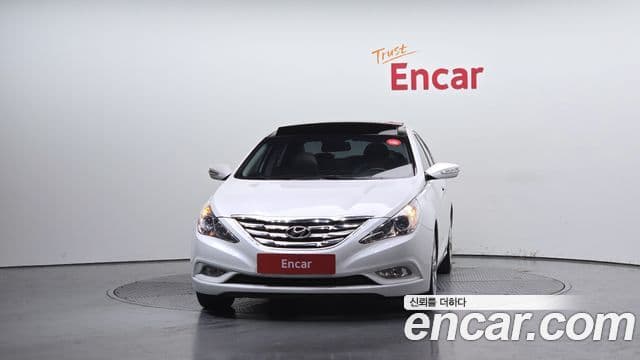 Hyundai YF Sonata топовая версия, 2011 3