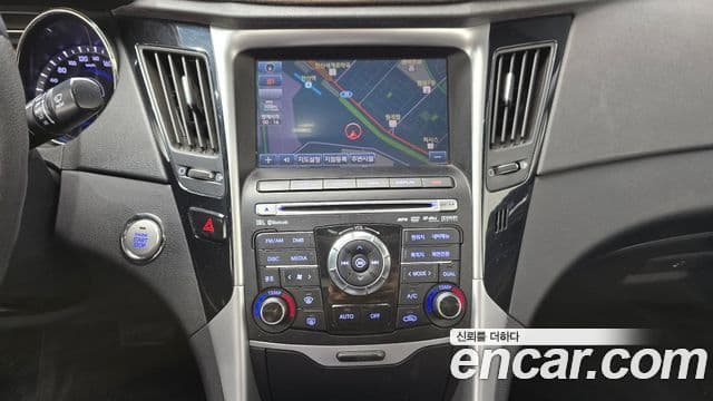 Hyundai YF Sonata топовая версия, 2011 16