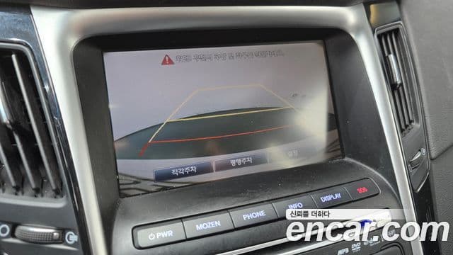 Hyundai YF Sonata топовая версия, 2011 17