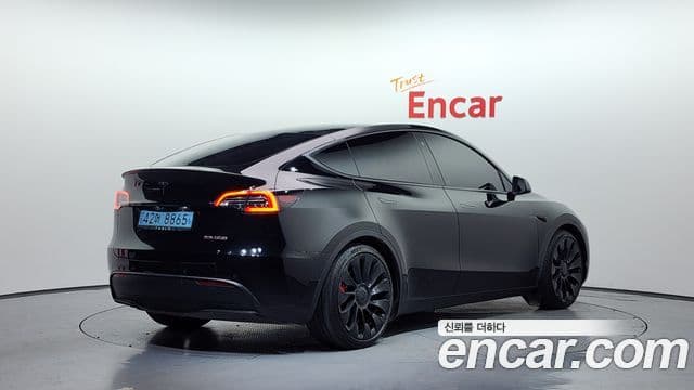 Tesla модель Y performance AWD, 2022 2