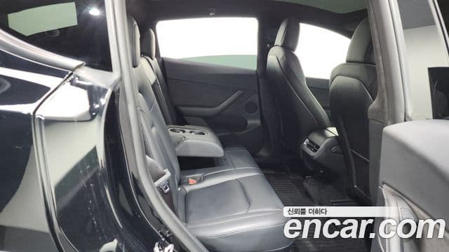 Tesla модель Y performance AWD, 2022 12