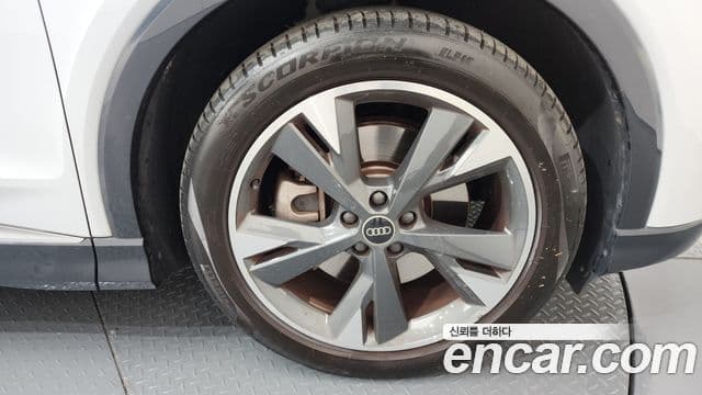 Audi Q4 e-Tron (F4) Premium, 2022 все фото