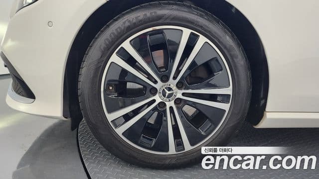 Mercedes-Benz E-класс W213 Avantgarde, 2022 все фото