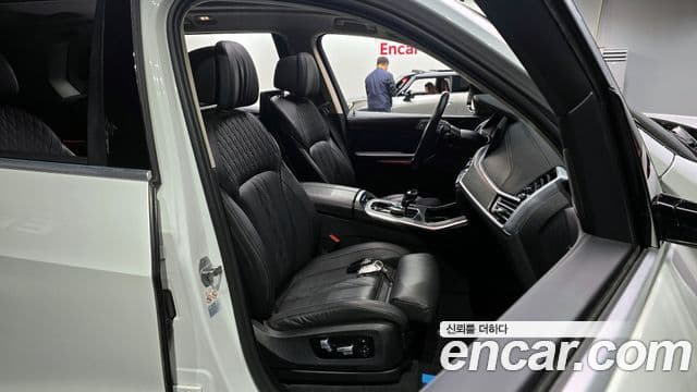 BMW X7 (G07) xDrive 40i Design Pure Excellence 6인승, 2021 10