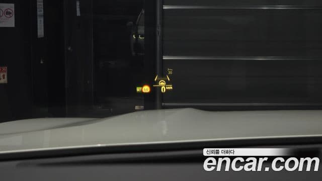 BMW X7 (G07) xDrive 40i Design Pure Excellence 6인승, 2021 18