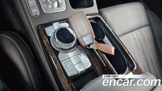 Genesis G90 Premium Luxury, 2021 9