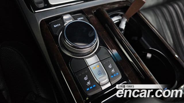 Genesis EQ900 Luxury, 2016 18