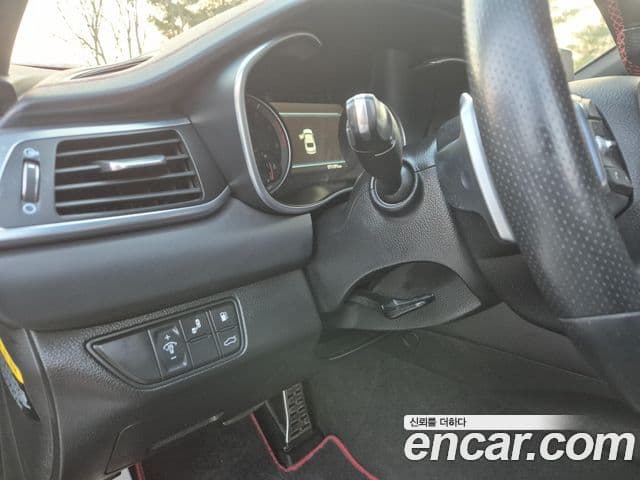 Genesis G70 Sport пакет, 2018 15