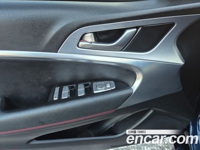 Genesis G70 Sport пакет, 2018 16