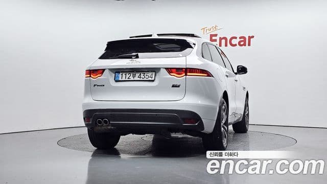 Jaguar F-PACE 20d R-Sport, 2018 4