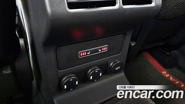 Jaguar F-PACE 20d R-Sport, 2018 17