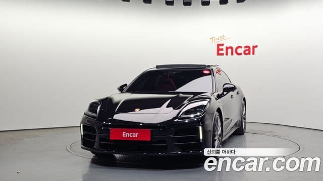 Porsche Panamera (976), 2025 3