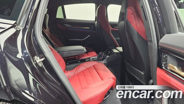 Porsche Panamera (976), 2025 12