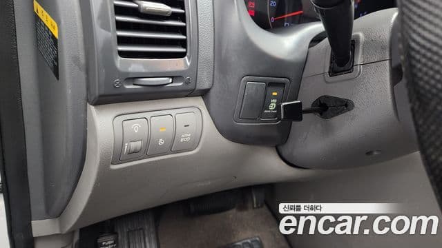 Kia Carnival R топовая версия, 2014 17