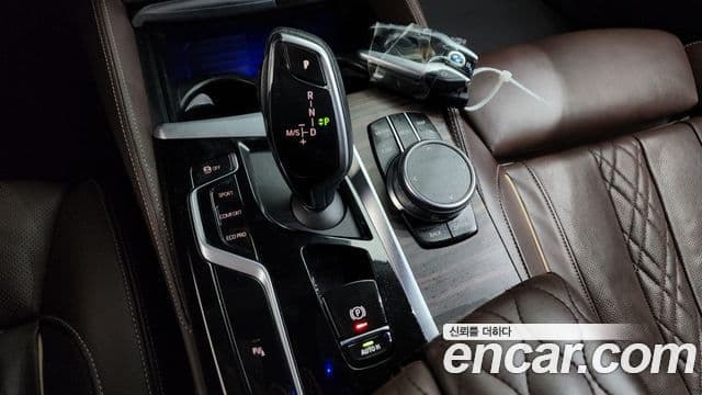 BMW 5시리즈 (G30) Luxury, 2022 9