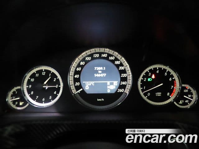 Mercedes-Benz E-класс W212 E300 Elegance, 2011 9