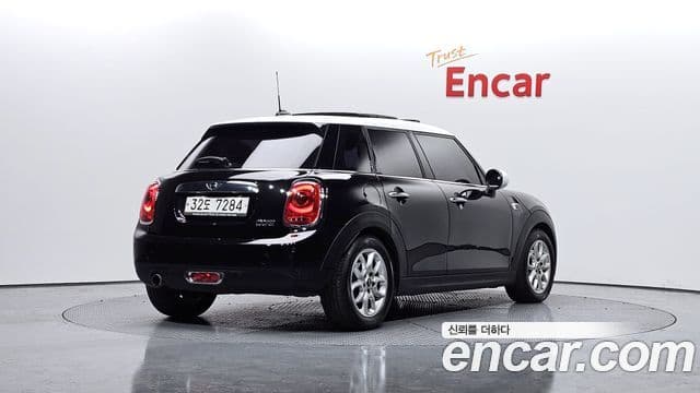 Mini Cooper 3세대, 2016 2
