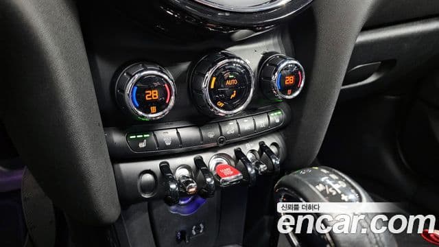 Mini Cooper 3세대, 2016 15