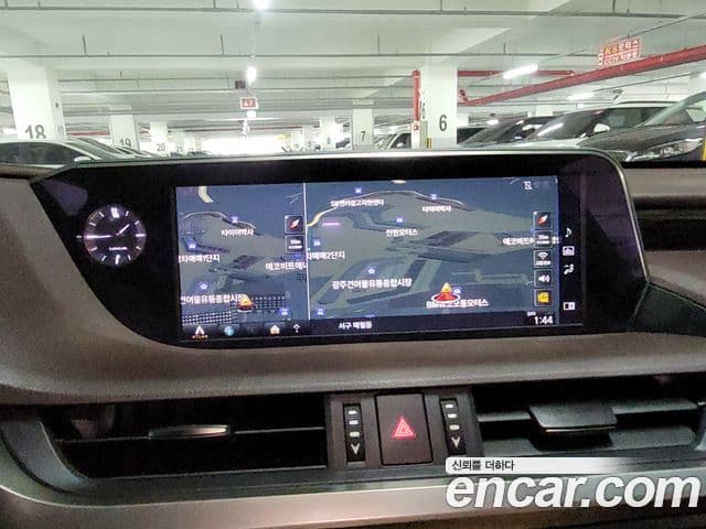 Lexus ES300h 7세대 Luxury Plus, 2019 8