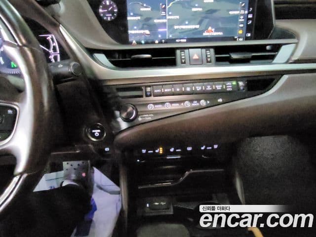Lexus ES300h 7세대 Luxury Plus, 2019 9