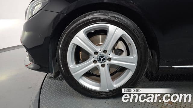 Mercedes-Benz E-класс W213 Avantgarde, 2018 все фото