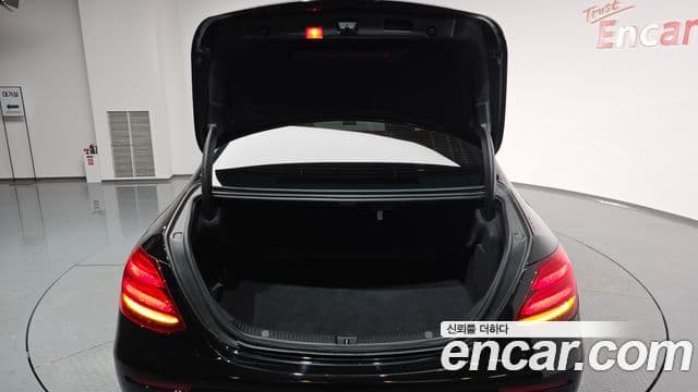 Mercedes-Benz E-класс W213 Avantgarde, 2018 20