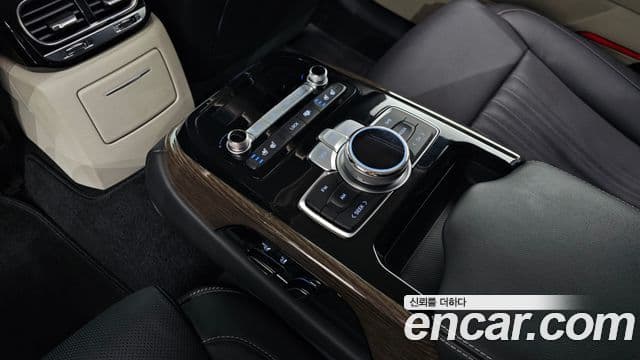 Genesis G90 Luxury, 2019 20
