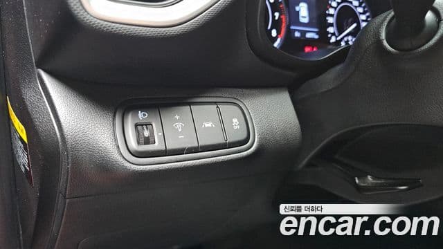 Hyundai Venue 1.6 Smart, 2020 14