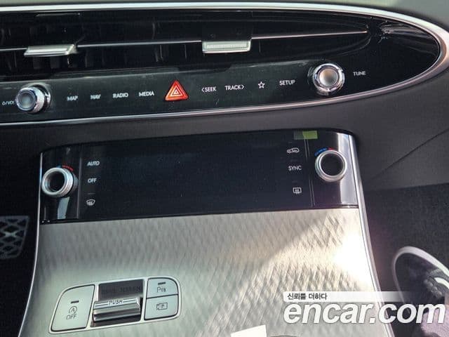 Genesis GV70, 2025 7