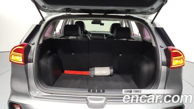 Kia The / новый New Niro Prestige, 2020 20