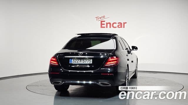 Mercedes-Benz E-класс W213 AMG Line, 2020 4