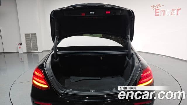 Mercedes-Benz E-класс W213 AMG Line, 2020 20