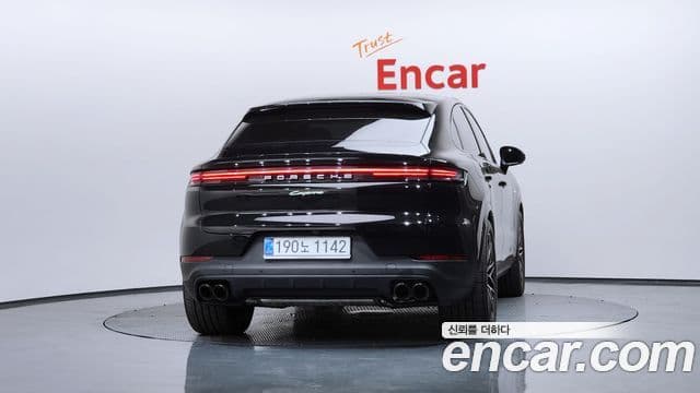 Porsche Cayenne (PO536) 3.0 E-гибрид купе, 2025 4