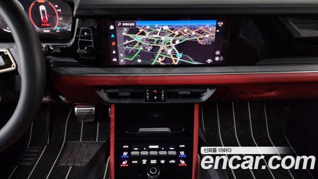 Porsche Cayenne (PO536) 3.0 E-гибрид купе, 2025 14