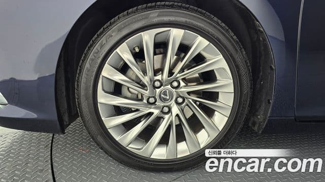 Lexus ES300h 7세대 Executive, 2020 все фото