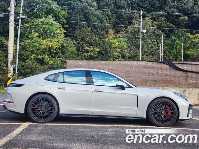 Porsche Panamera (976) 4.0 GTS, 2025 7