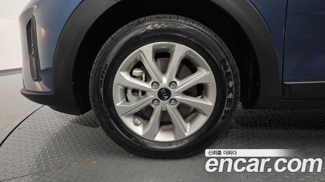 Kia Stonic Deluxe, 2018 все фото