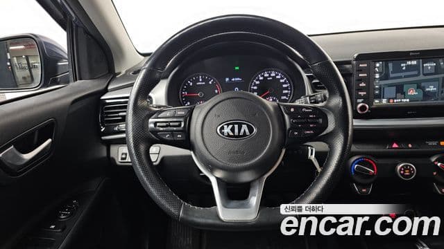 Kia Stonic Deluxe, 2018 13