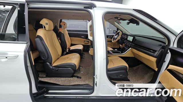 Kia Carnival 4세대 Signature, 2022 11