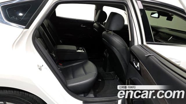 Kia K7 Premier Trendy, 2020 12