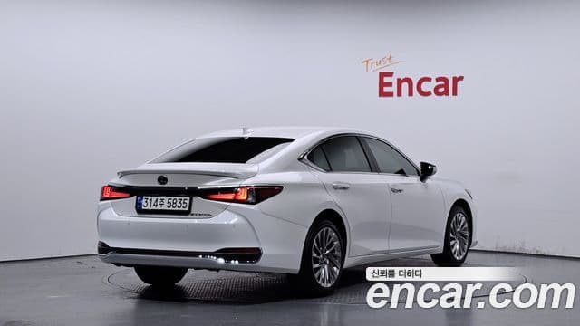 Lexus ES300h 7세대 Luxury Plus, 2023 2